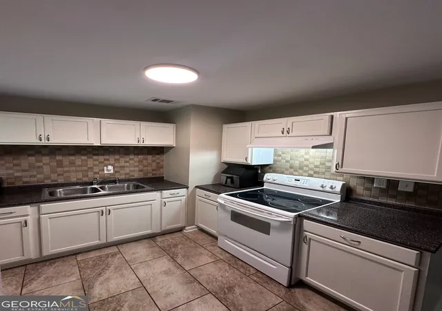 Photo 4 of Single family home for sale at 4315 Elkan Ave, Macon, GA 31206 | MLS# 10807635 | Listing updated on 2026-09-18