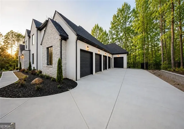 Photo 3 of Mansion for sale at 241 Traditions Dr, Alpharetta, GA 30004 | MLS# 10771836 | Listing updated on 2026-09-08