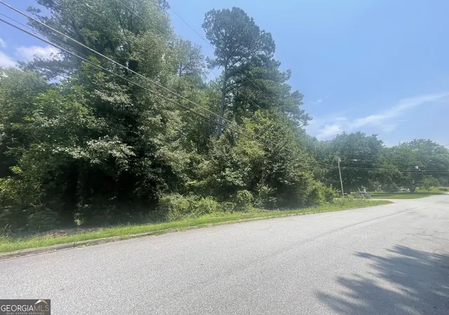 2nd image of 3064 Periwinkle Dr, Snellville, GA 30078 | MLS# 10815211