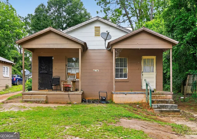 Homes for sale in Albany, GA | 817 W Gordon Ave, Albany, GA 31701 | MLS# 10796131