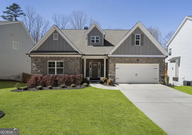 1st image of 1880 Grand Lanier Dr, Buford, GA 30518 | MLS# 10820601