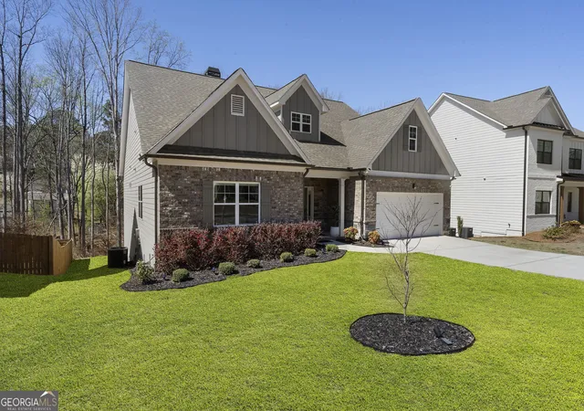 2nd image of 1880 Grand Lanier Dr, Buford, GA 30518 | MLS# 10820601