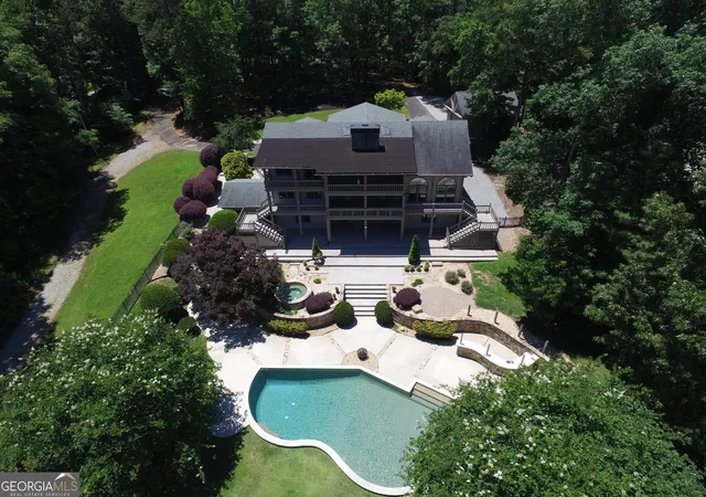 3rd image of 315 Vaughn Rd, Newnan, GA 30265 | MLS# 10760424