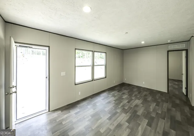 2nd image of 534 Tree Rdg, Carrollton, GA 30116 | MLS# 10817020