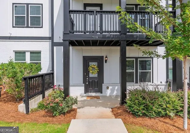 Photo 2 of Townhouse for sale at 708 Mulberry Walk, Woodstock, GA 30188 | MLS# 10821858 | Listing updated on 2026-09-12