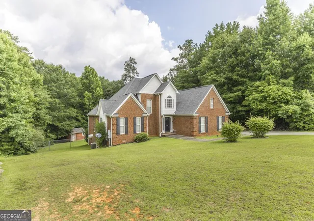 Photo 3 of Single family home for sale at 158 Olivia Cir, Macon, GA 31211 | MLS# 10794702 | Listing updated on 2026-09-17