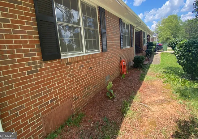 Photo 3 of Single family home for sale at 1473 Wesley Dr, Griffin, GA 30224 | MLS# 10813966 | Listing updated on 2026-08-25