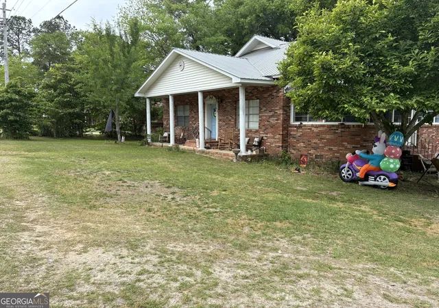 Homes for sale in Sylvania, GA | 615 East Ogeechee, Sylvania, GA 30467 | MLS# 10719391