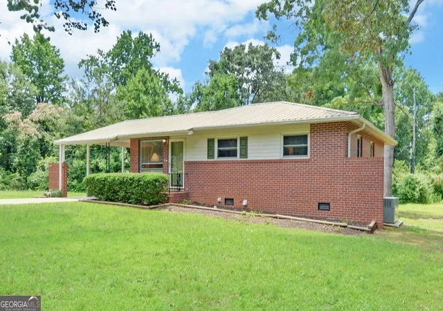 Photo 1 of Single family home for sale at 60 Kelsey Dr, Hartwell, GA 30643 | MLS# 10735678 | Listing updated on 2026-09-19