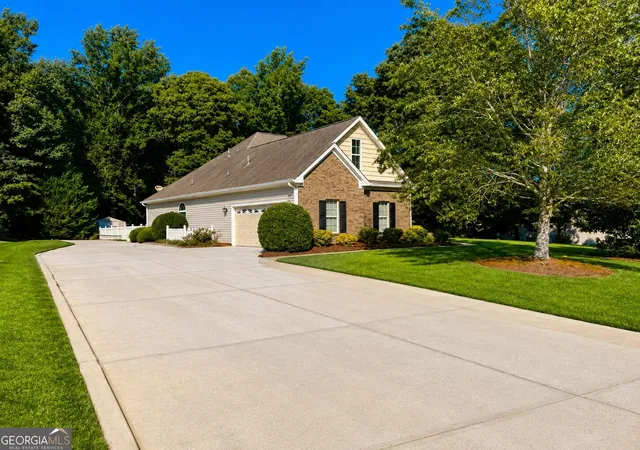 4th image of 1049 Monticello Dr, Monroe, GA 30655 | MLS# 10828774