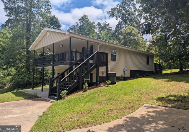 3rd image of 58 E Pinewood Dr, Dahlonega, GA 30533 | MLS# 10822943