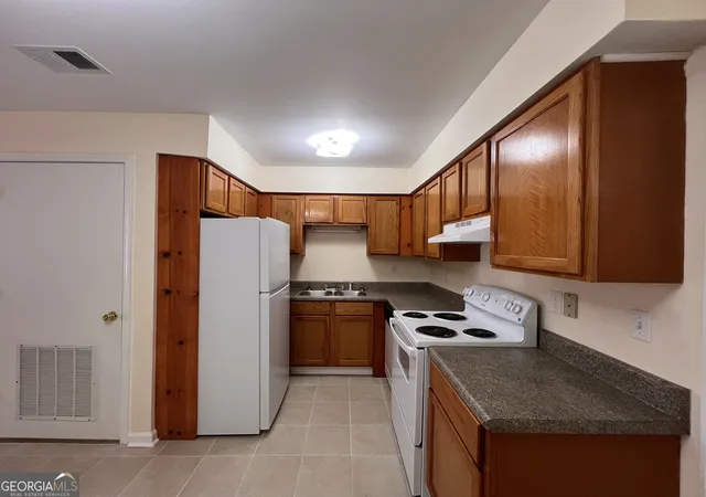 3rd image of 2674 Evans Mill Dr, Lithonia, GA 30058 | MLS# 10725824