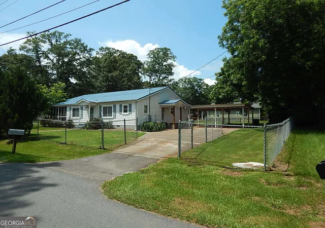 Homes for sale in Byron, GA | 201 Vinson Street, Byron, GA 31008 | MLS# 10714114