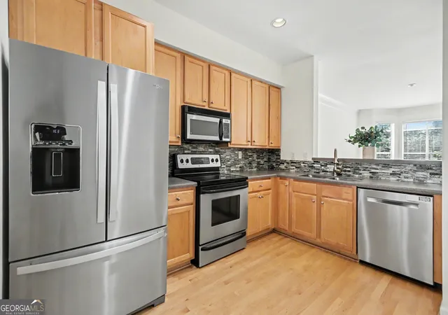 Photo 3 of Townhouse for sale at 375 Highland Ave Ne #404, Atlanta, GA 30312 | MLS# 10793597 | Listing updated on 2026-09-18