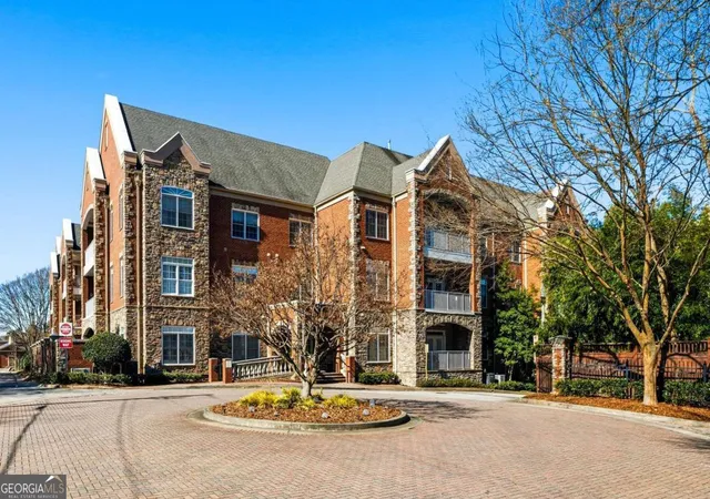 1st image of 417 Clairemont Ave #319, Decatur, GA 30030 | MLS# 10683531