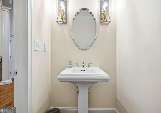 2nd image of 417 Clairemont Ave, Decatur, GA 30030