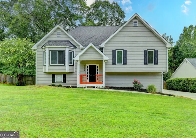 1st image of 2300 Huntington Dr, Loganville, GA 30052 | MLS# 10816181