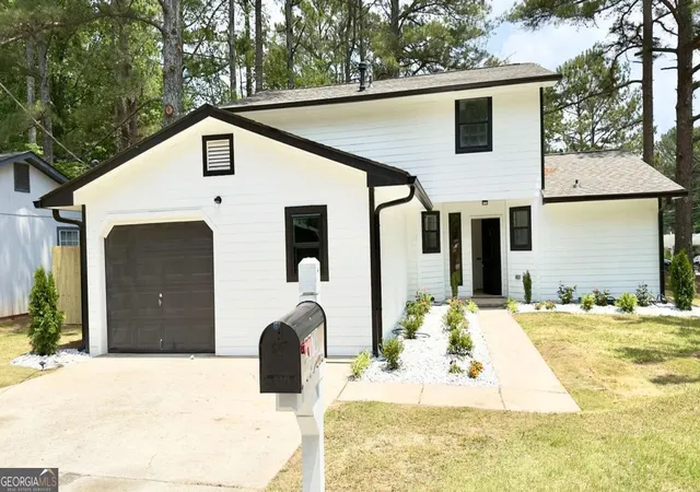 Photo 1 of Single family home for sale at 2070 Mallard Wy, Lithonia, GA 30058 | MLS# 10778279 | Listing updated on 2026-09-17