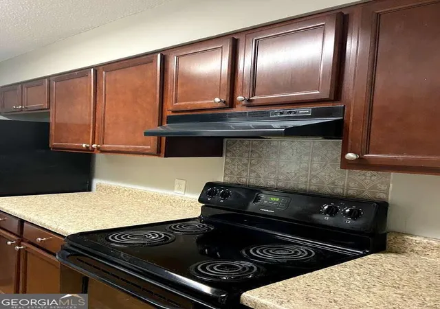 Listing Photo 4 - Condo for sale in building located at 71st Pl Fontaine, Lithonia, GA 30038