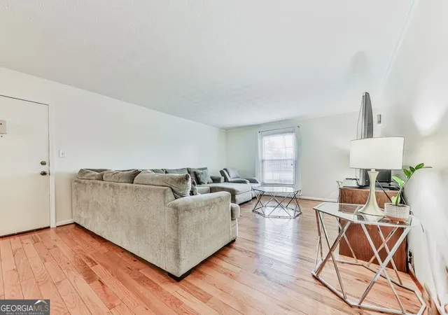 2nd image of 6700 Roswell Rd #24E, Sandy Springs, GA 30328 | MLS# 10774771