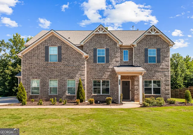 Photo 1 of Single family home for sale at 384 Traditions Ln, Hampton, GA 30228 | MLS# 10794455 | Listing updated on 2026-08-31