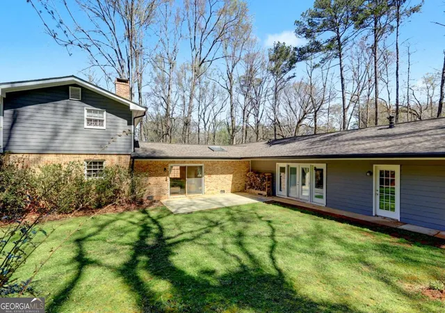 3rd image of 5213 Oxbow Rd, Stone Mountain, GA 30087 | MLS# 10762680