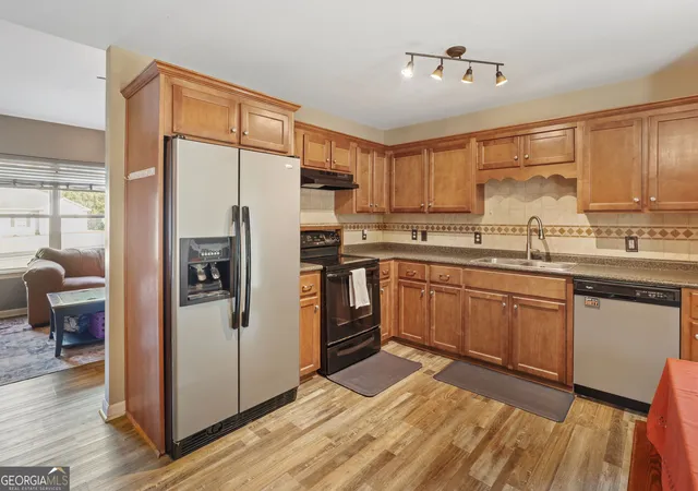 Photo 3 of Single family home for sale at 104 Sandalwood Cir, Statesboro, GA 30458 | MLS# 10831237 | Listing updated on 2026-09-20