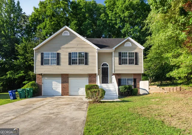 Photo 4 of Sale Pending at 3345 Eastmont Ln, Lithonia, GA 30038 | MLS# 10768256 | Listing updated on 2026-08-13