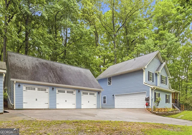 Photo 2 of Single family home for sale at 5995 Cascade Palmetto Hwy, Fairburn, GA 30213 | MLS# 10788715 | Listing updated on 2026-09-04