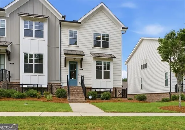 Photo 3 of Townhouse for sale at 835 Green Sapling Trl, Suwanee, GA 30024 | MLS# 10830419 | Listing updated on 2026-09-04