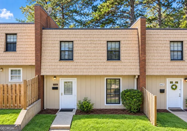 Townhouse for sale at 6429 Woodstone Wy, Morrow, GA 30260 | MLS# 10803358
