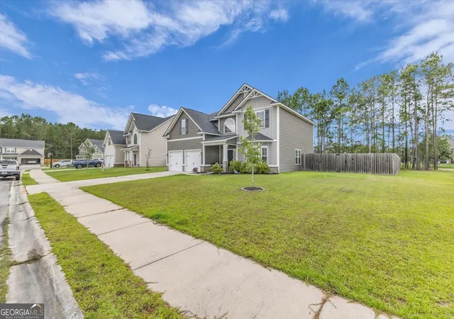 Photo 3 of Single family home for sale at 13 Blaze Cir, Hinesville, GA 31313 | MLS# 10774743 | Listing updated on 2026-08-22