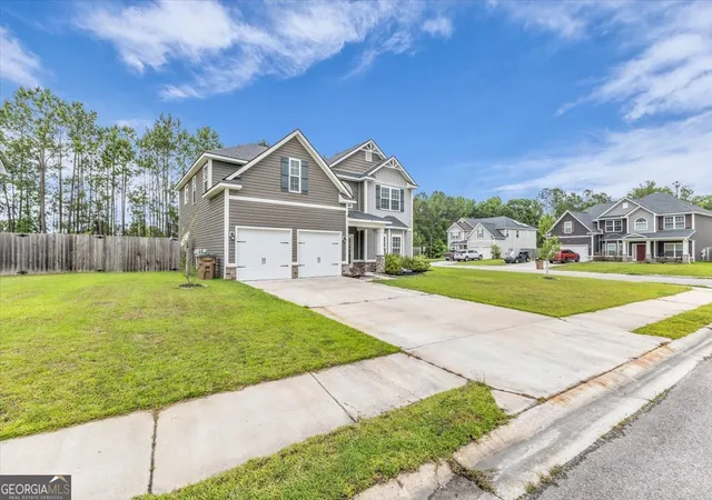 Photo 4 of Single family home for sale at 13 Blaze Cir, Hinesville, GA 31313 | MLS# 10774743 | Listing updated on 2026-09-23