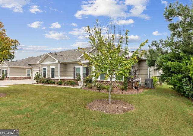 Photo 2 of Single family home for sale at 2986 Rambler Dr, Loganville, GA 30052 | MLS# 10836033 | Listing updated on 2026-09-13