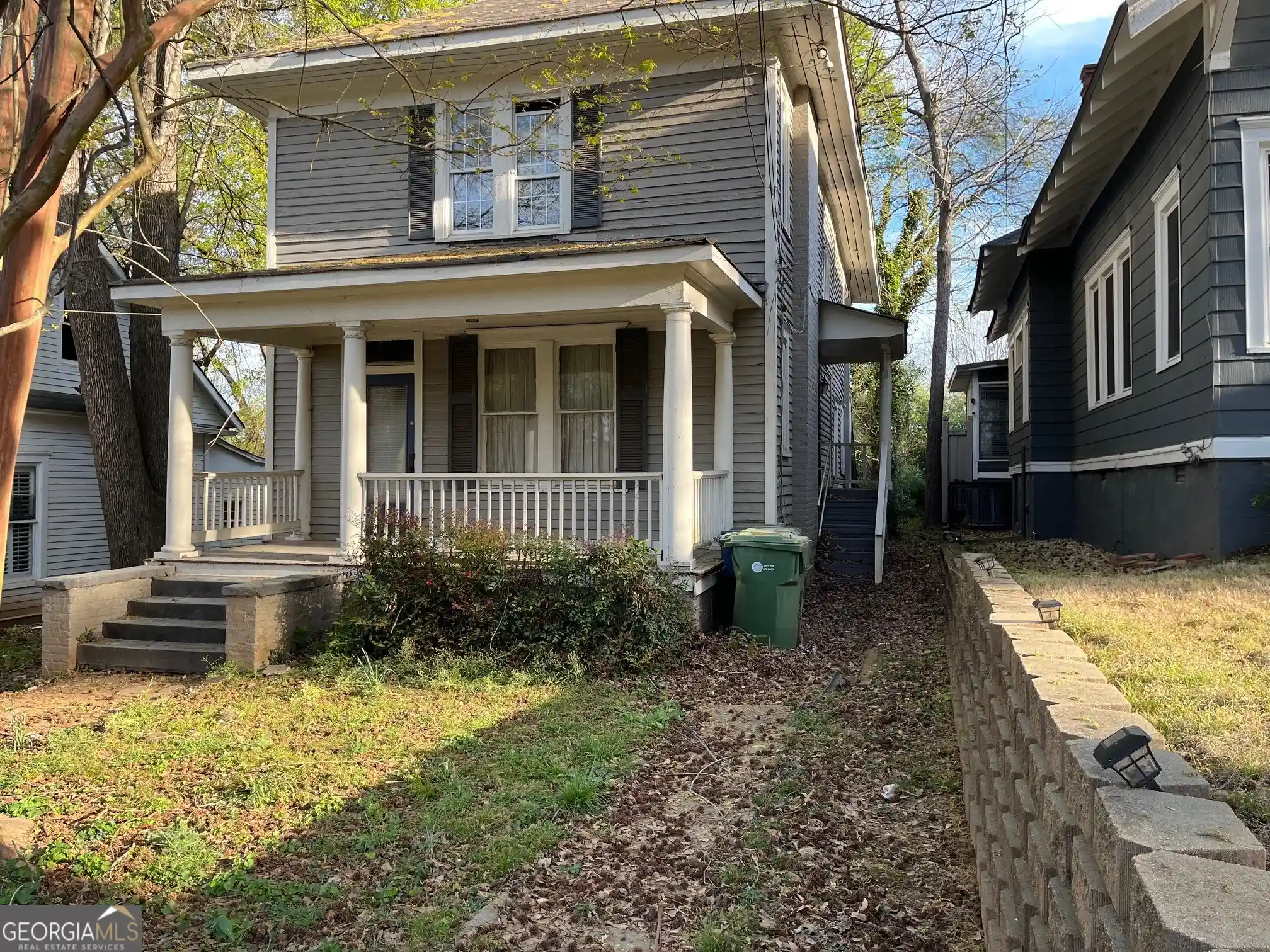 Listing Photo 2 - Condo for sale in 1035-1037 Oak St SW located at 1035-1037 Oak St SW, Atlanta, GA 30310 - Unit 1035-1037 Oak St SW