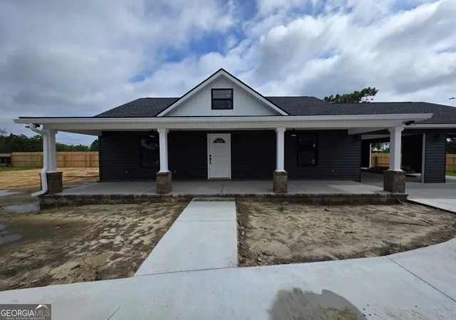 1st image of 27 Elmwood Lane, Baxley, GA 31513 | MLS# 10790628
