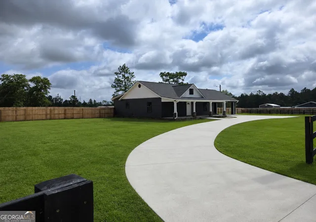 36th image of 27 Elmwood Lane, Baxley, GA 31513 | MLS# 10790628