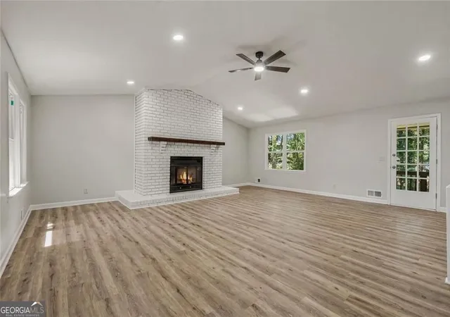 Photo 3 of Single family home for sale at 137 Farmington Dr, Woodstock, GA 30188 | MLS# 10830457 | Listing updated on 2026-09-11