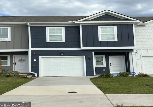 Photo 1 of Townhouse for sale at 1354 Willow Brook Cir, Jonesboro, GA 30238 | MLS# 10828171 | Listing updated on 2026-09-19