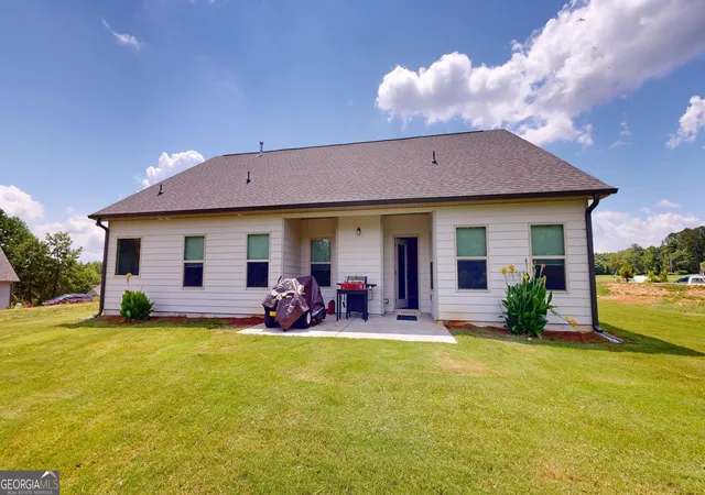 Photo 3 of Single family home for sale at 1215 Awenasa Dr, Villa Rica, GA 30180 | MLS# 10781604 | Listing updated on 2026-09-03