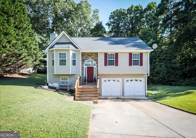 Photo 1 of Single family home for sale at 401 Winding Valley Dr, Rockmart, GA 30153 | MLS# 10832157 | Listing updated on 2026-09-26