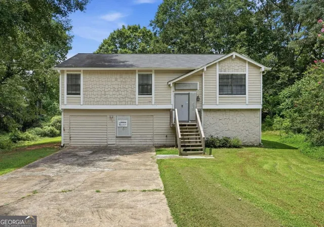 Photo 2 of Single family home for sale at 3875 Mcgill Wy, Decatur, GA 30034 | MLS# 10831114 | Listing updated on 2026-09-12