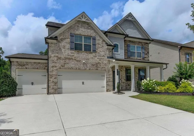 3rd image of 955 Laura Jean Ct, Buford, GA 30518 | MLS# 10810665