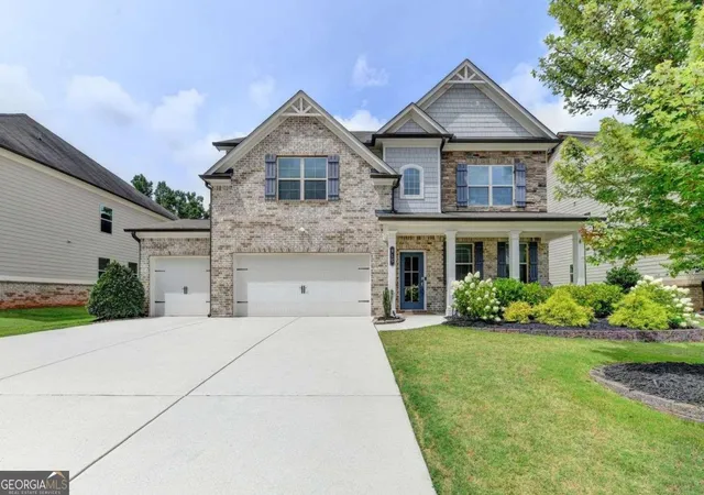 4th image of 955 Laura Jean Ct, Buford, GA 30518 | MLS# 10810665