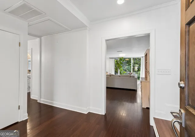Photo 3 of Single family home for sale at 4091 Peachtree Dunwoody Rd Ne, Atlanta, GA 30342 | MLS# 10832422 | Listing updated on 2026-10-09