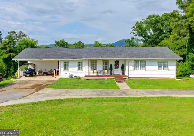 Homes for sale in Clermont, GA | 6474 Dahlonega Hwy, Clermont, GA 30527 | MLS# 10790210