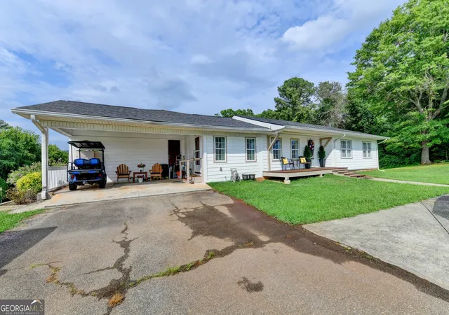 Homes for sale in Clermont, GA | 6474 Dahlonega Hwy, Clermont, GA 30527 | MLS# 10790210