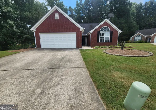 Photo 1 of Single family home for sale at 180 Brookestone Pt, Fayetteville, GA 30215 | MLS# 10834697 | Listing updated on 2026-09-09