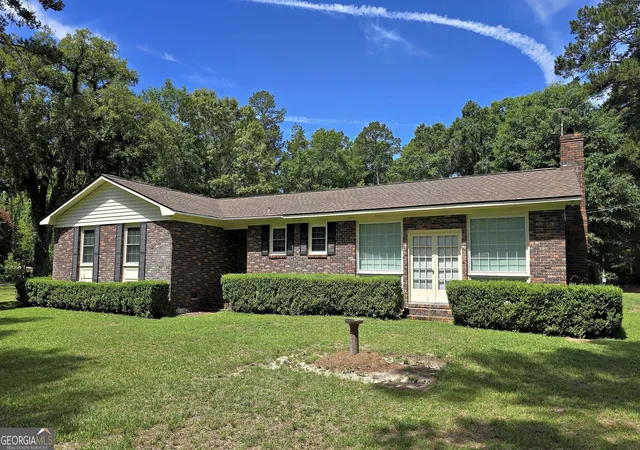 2nd image of 141 Dechene Dr, Thomasville, GA 31757 | MLS# 10753951