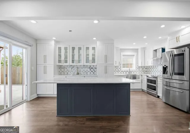 Photo 3 of Condo for sale at 114 Woodhaven Wy, Alpharetta, GA 30009 | MLS# 10820605 | Listing updated on 2026-10-22